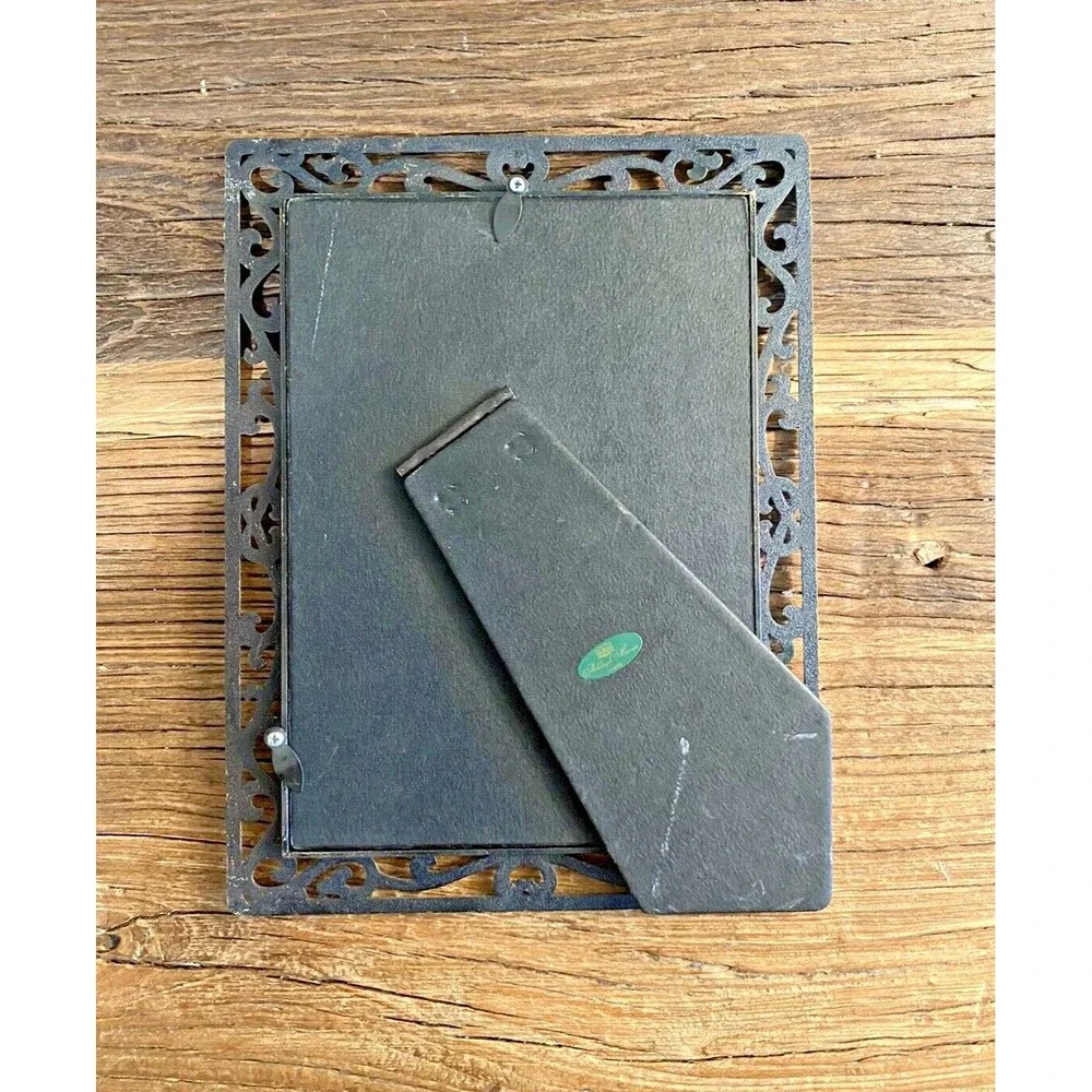 Ashleigh Manor Picture Frame Holds 5X7 Used